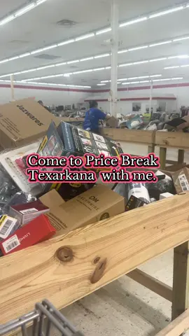 Love me a good bin store dig! #texarkana #binstore #pricebreak #pricebreaktexarkana 