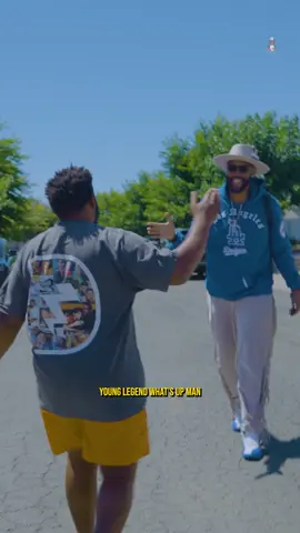 MONTELL JORDAN REALLY PULLED UP TO MY CHILDHOOD HOME!! LaRussell x @montelljordan OUT NOW!!!! Choir: @collab_choir 🎹: @hokagesimon 🎹: @callmeclaydough Flute: @jimmy.toor