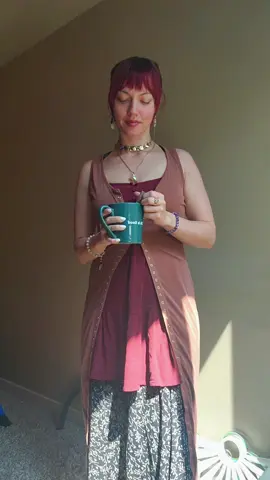 I have a full streaming studio now! Im moving my equipment around and getting set up in a new space. I am excited to be brainstorming new tutorials and cinematic flow videos on my YouTube! check it out! #OOTD #aligned #artistsoftiktok 
