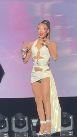How is @Jorgeous THIS STUNNING #drag #dragrace #rupaulsdragrace 
