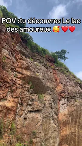 J ai tout récemment découvert le lac des amoureux dans la ville de Yaoundé nb le nom nous a été donné par les autochtones … C est un lieu paradisiaque avec un relief envoûtant 💚💚💚 #nature  #Love #lac #yaoundecameroun🇨🇲🇨🇲 #Vlog 