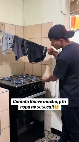 Cuando llueve mucho y la ropa no se seca !!😨#humor #comedia #comedy #comedyvideos 