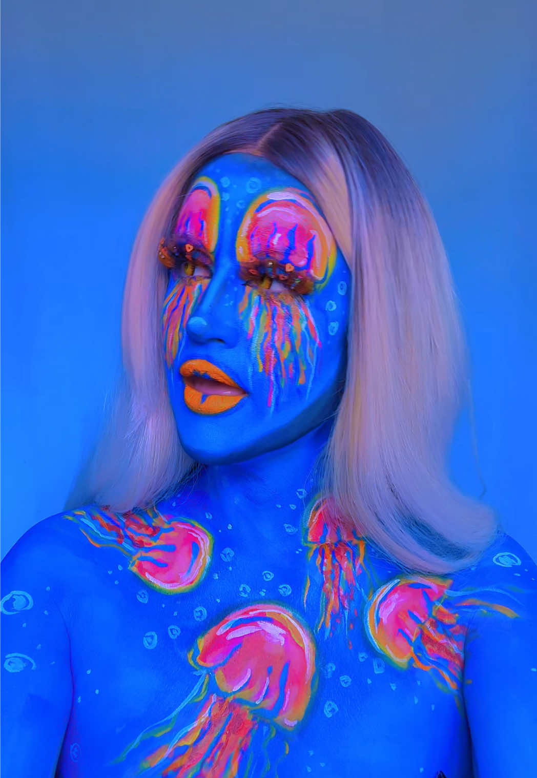 Still love u tho  🫠😆😫 #jellyfishmakeup #oceanmakeup #neonmakeup #uvmakeup 