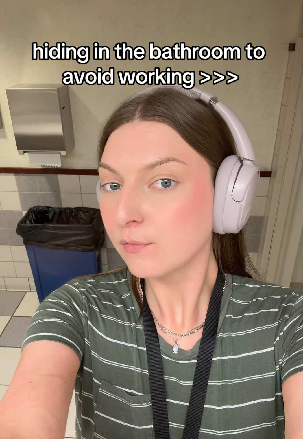 headphones on = don’t talk to me i’m obviously so busy 