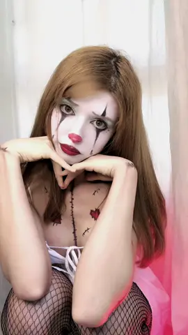 just to show off my makeup ^-^ 