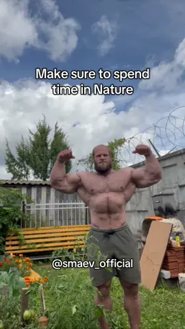 I love Nature 🌲 - Code: SMAEV1 for all @BuckedUp supplements! - #buckedupambassador #andreysmaev #bodybuilding #gym #gymmotivation 