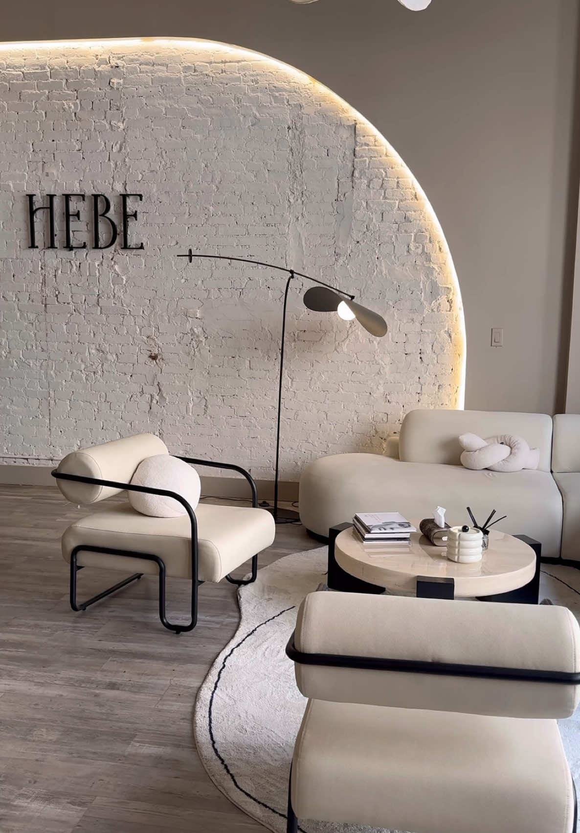 @Hebe Intl Skincare Midtown location! So convenient and the place is so aesthetically pleasing!!!🧺🐚🕯️ #hebeint #hebeintnyc 