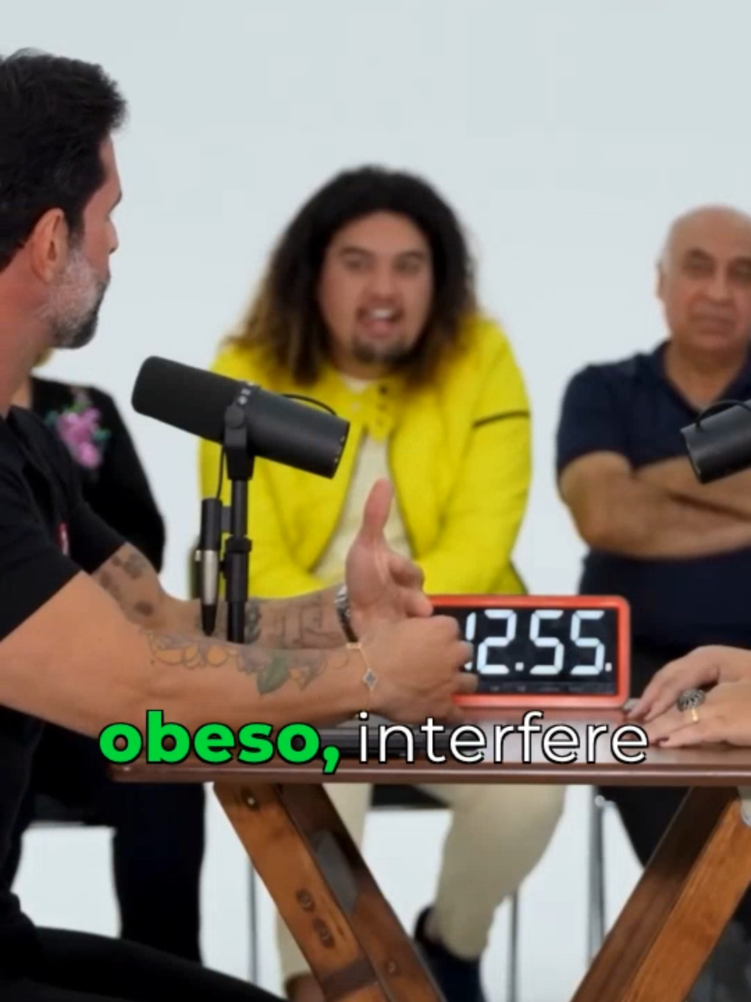 3 bilhoes no sus para obesidade e minha escolha ou roubo - 1 TREINADOR VS 30 GORDOS | FT. GUTO GALAMBA