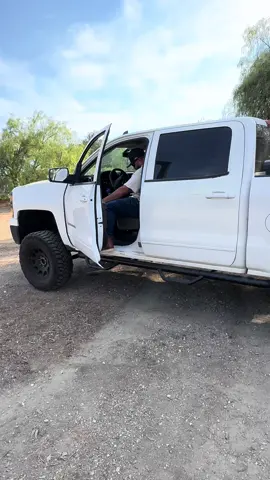 Vamos a ver si jala esta troca, la tráela o si no para ir a tirar la basura. #chicoruiz #learnmf #ford #parati 