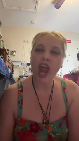 #treadlitelyboo