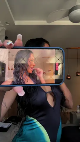 A nova da ludmilla tá 🔥🔥 @ludmilla @Victoria Monét 