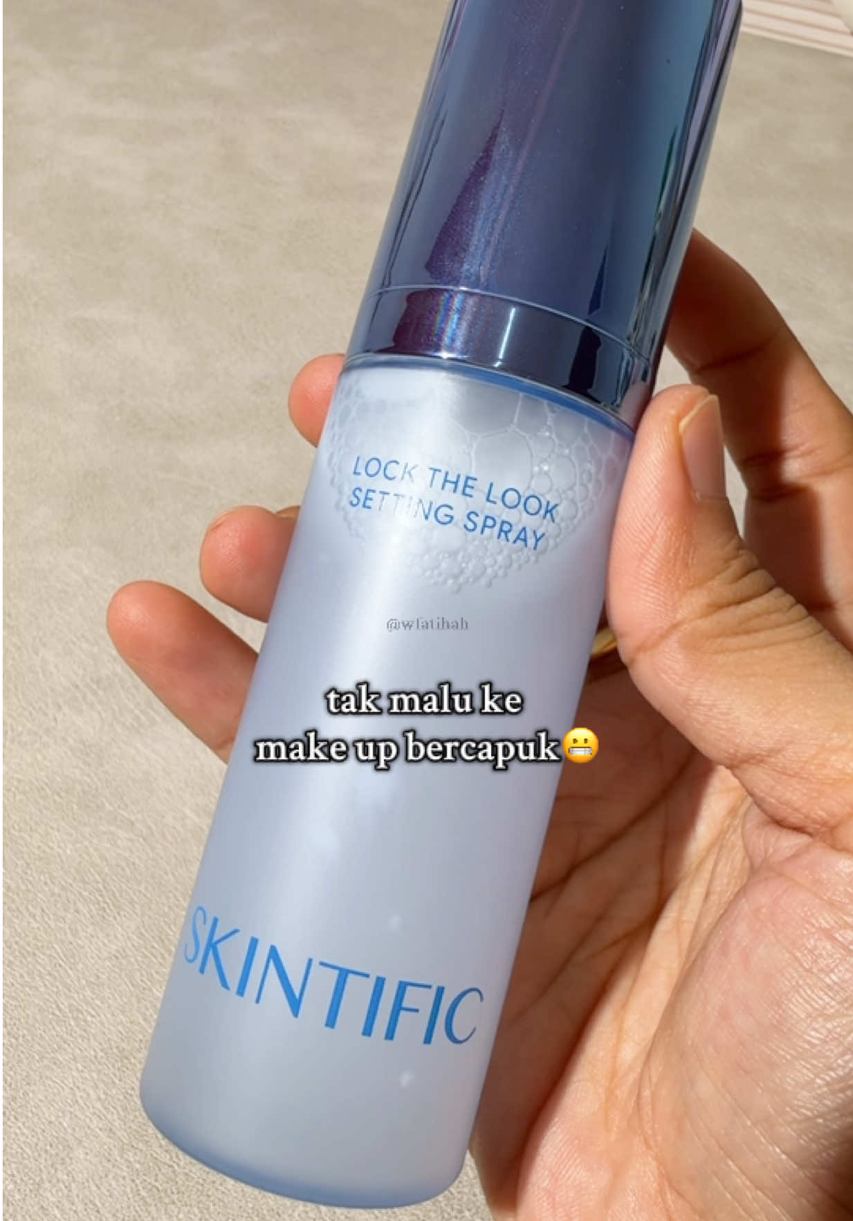 Kalau nak makeup tahan lama, ni spray yang kau perlukan! #skintific #settingspray #makeup #makeuptahanlama 