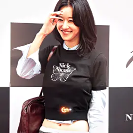 she's so beautiful, I can't even handle it 😩🛐 ac: @nic  #seoyeaji #서예지 #yeji #yeaji #seoyeji 