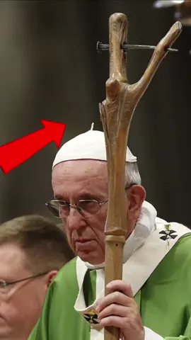 Coincidence or Something More? The Papal Staff and the Satanic Staff Have you ever noticed the resemblance between the Pope's staff and some depictions of Satan's staff? This similarity has sparked curiosity and generated intriguing theories on the internet. Both staffs often feature a curved shape at the top. In Christian tradition, the papal staff, also known as a ferula, symbolizes the Pope's role as a shepherd guiding his flock. It is an analogy to a royal shepherd's staff, which is used to shepherd, guide, and protect sheep. The curved shape is used to harness lost sheep and bring them back to the flock. On the other hand, the staff associated with Satan in some modern representations, often in occult art, is also shown with a curved shape or serpentine motifs. This imagery may be linked to the figure of the serpent in the Garden of Eden, which represents temptation and deception. While for the Catholic Church the staff is a symbol of protection and guidance, for some conspiracy theorists and followers of the occult, the resemblance is more than mere coincidence. They argue that there could be occult symbolism or an esoteric connection that few are aware of. Is it a simple visual coincidence, or is there something more behind this enigmatic similarity? #ocultismo #vaticano #satanas #religion #teoriasconspirativas 