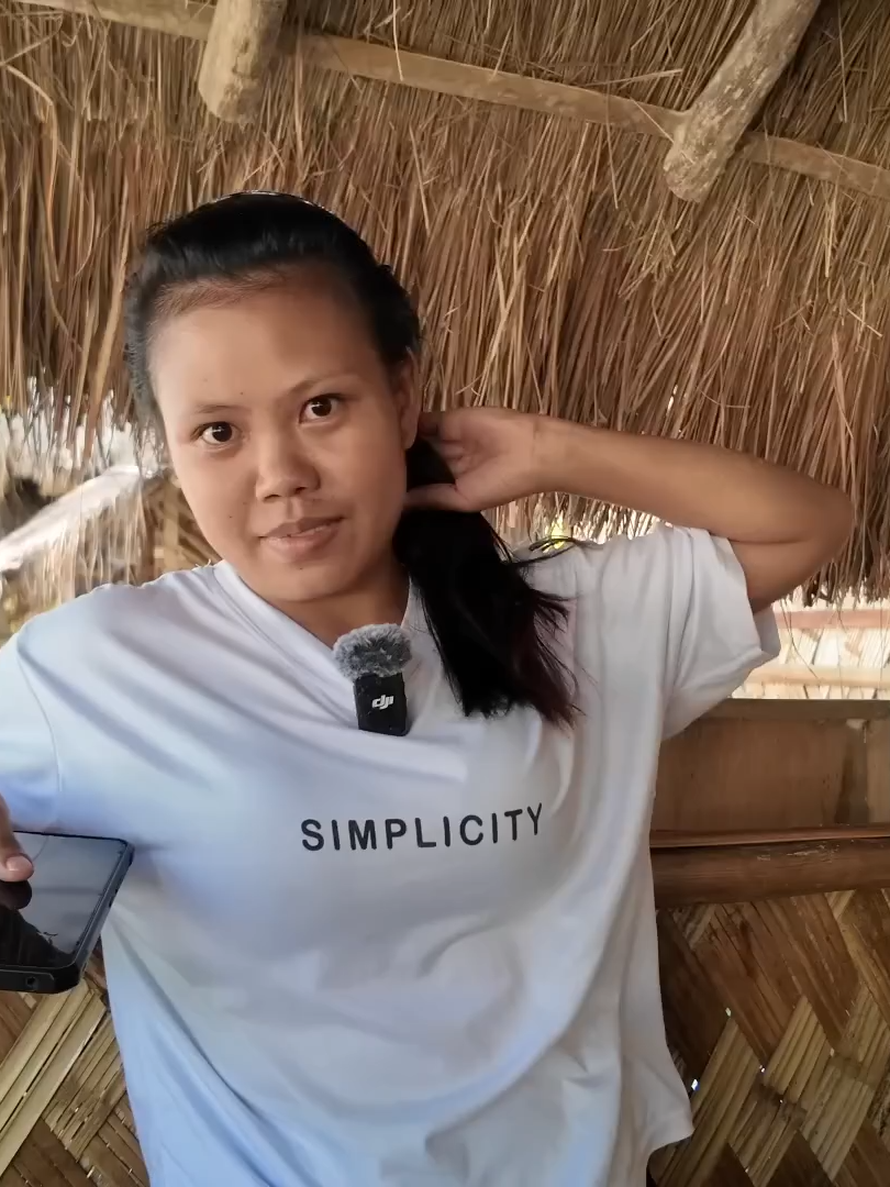 Filipina Assistant Finds Joy in Condo Job for American Owner A Filipina woman shares that she works as an assistant for a condo unit owned by an American, expressing her satisfaction with the job. She stands inside a bamboo structure, discussing her employment situation and her enjoyment of the work. #Filipina#CondoAssistant#JobSatisfaction#employer#BambooStructure#employmentstories