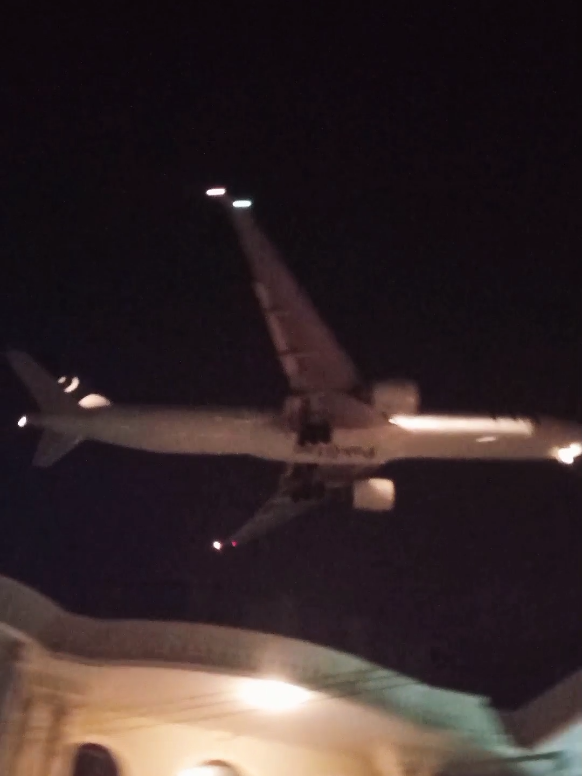 Pakistan International Airlines Boeing 777 landing at Karachi Airport. #pia #airline #karachi #pakistan #aviation 