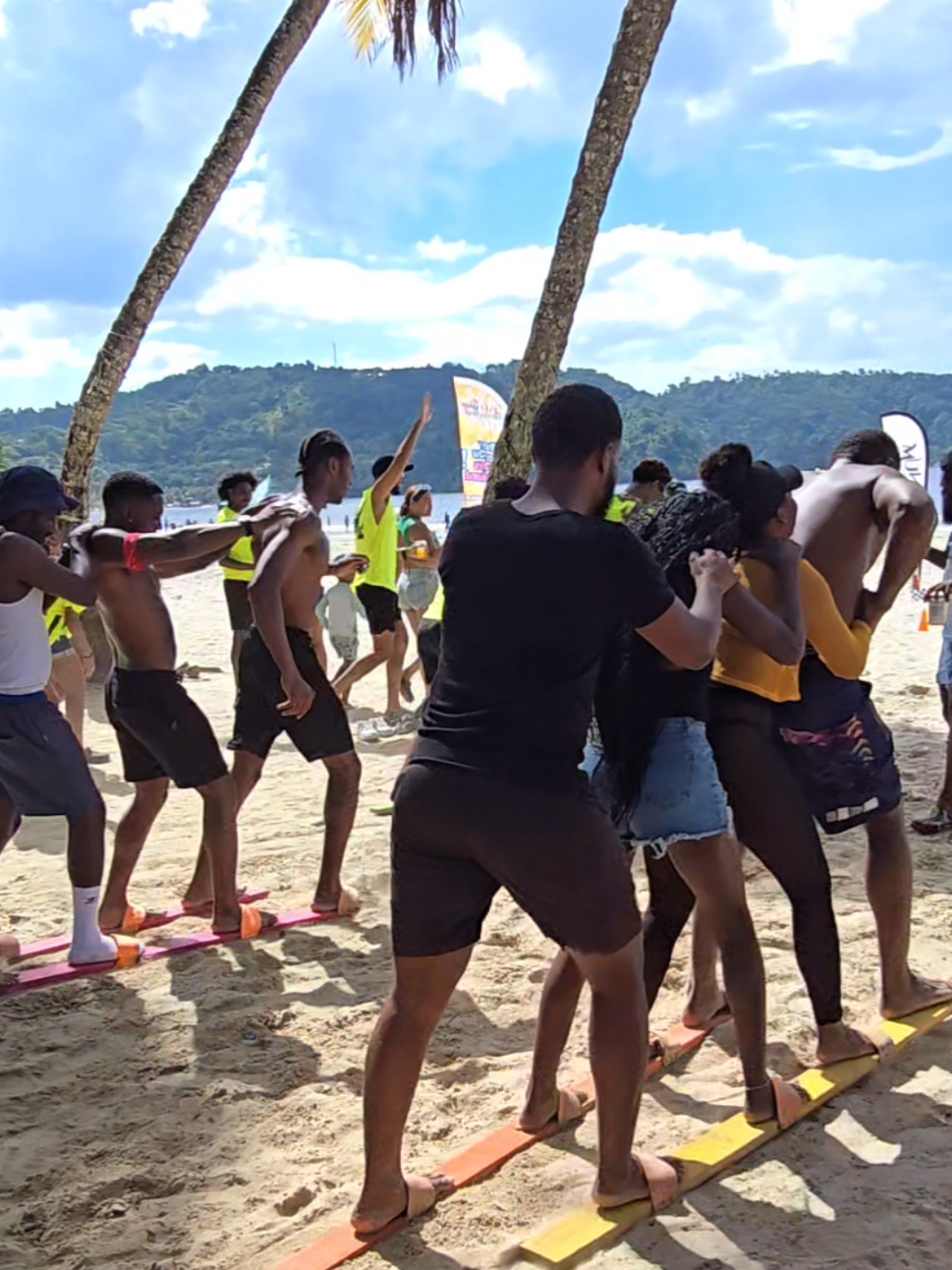 🏖️ Tyrico Bay turned into pure vibes! 🌊 Platinum Carnival brought the energy, Friday Entertainment set the games 🎲🔥 Who do you think ruled the beach showdown? 💪☀️ #PlatinumCarnival #FridayEntertainment #ExperienceCity #TyricoBay #BeachVibes 
