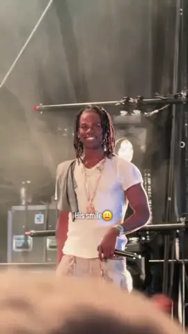 He's smile is everything fr😩🦇💕....#chizzy_raves01 #hissmile #rema #fyp #viral 
