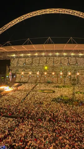 And it was all… 💛 🏟️  #WembleyStadium #Coldplay #Yellow 