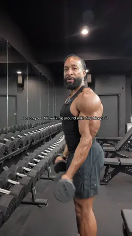let’s be real, Standard Bicep Curls will only get you so far, if you want to see crazy gains, you need to start hitting the bicep from different angles. Exercises where  the elbow is placed in front of the torso will help train the muscle in the shorted position. Exercises where the elbow is placed behind the body will train the muscle in the stretched position.  Exercises where you switch the grip can help add depth and dimension to the arm.