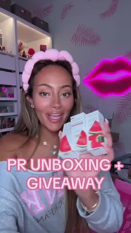 MASSIVE PR HAUL 😭😭 AND GIVEAWAY 🩷 im unboxing all my PR and putting some of my fave skincare, makeup, and haircare into giveaway boxes 👀 5 winners will be announced on Wednesday 8/27…GOOD LUCK DIVA ✨ How to Enter: * Like, Share and Save this Post  * Follow me here and on IG * TAG 3 friends in the comments 🫶🏽 #prunboxing #prunboxinghaul #prhaul #makeup #makeuphaul 
