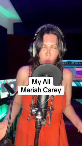 I’ve seen everyone try this Mariah Carey challenge and of course no one can do it like me. #myall #mariahcareychallenge #jaclynnbelts #mariahcarey 