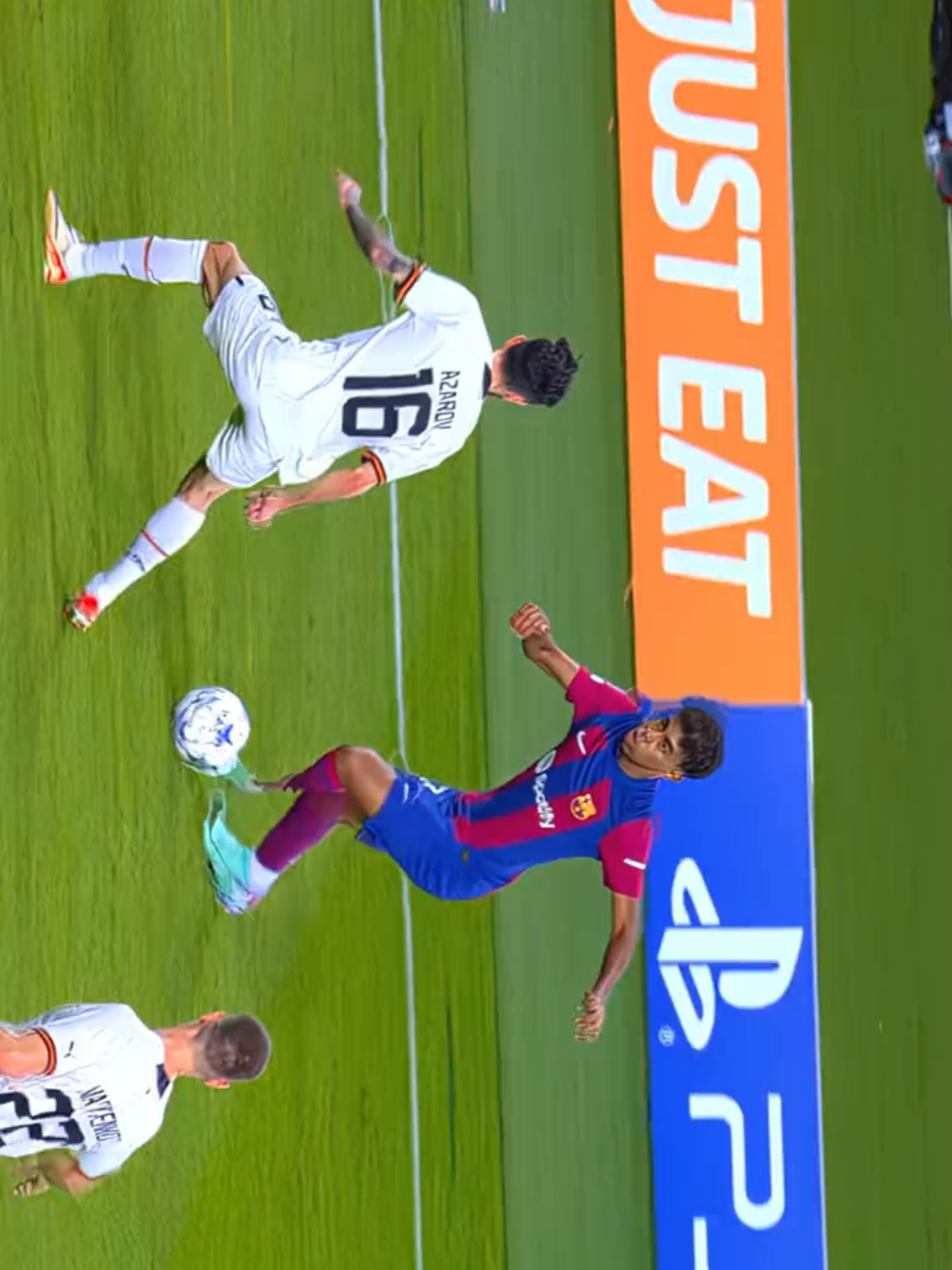 yamal vs whole team 💥💥 #yamal #lamine #madrid #barcelona #viralvideos #football #footballtiktok #footballedit #footballtogether #messi #fyp ★ upload method ★ TG: @editing_news