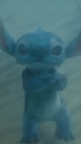 Essa cena é muito triste😭 Voz do Stitch feita por mim💙 . #salvekay #stitch #dublagem #cenasdefilme #liloestitch