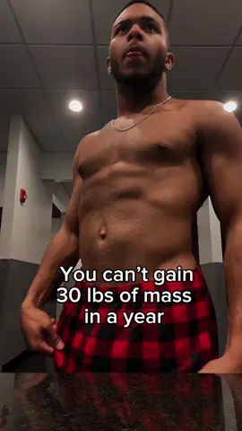 156->212->189 slowly trying to get back up to 200 but don’t do what I did. I dirty bulked eating 7500-8200 calories a day for a year and some change. Was I huge… YES. Was I chunky….HELL YEA I WAS. If I had lean bulked instead I would’ve gained weight slower but would be looking a lot better by now. But hey we live and we learn. Finally getting closer to how I want to look 😔 - - - #gymtransformation #fyp #escanor #bodybuilding #theliftingweeb 