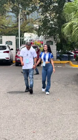 La que siempre me acompaña 🤍