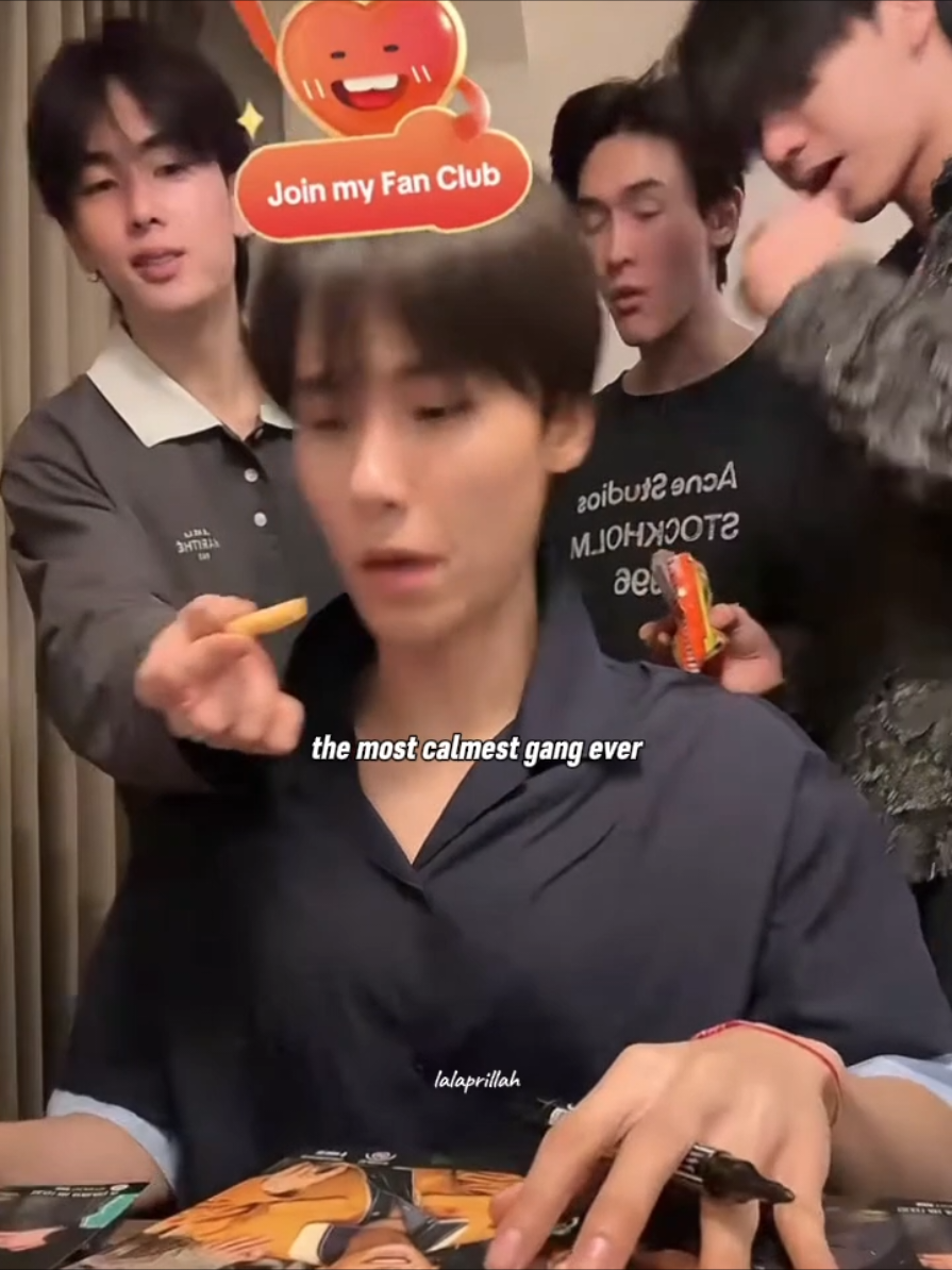 so calm cool and collected🙂‍↕️ #PERFECT10LINERSFMinMANILA #perthppe #santapp #junniorrs #kasibook_ 