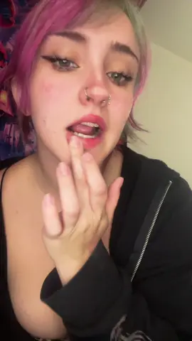 LIVE THE COLOR SO BAD 