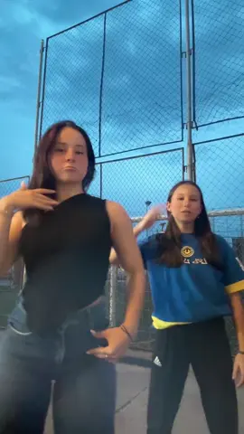 @_isanunezm_ 👯‍♀️
