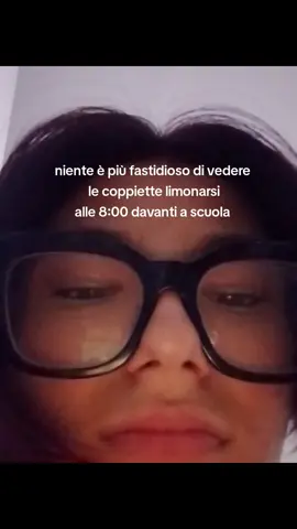 raga alle 8 non posso già sboccare#scuola #coppie #perteeee 