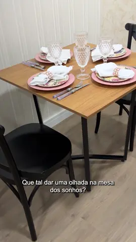 🪑✨ Mesa de jantar 4 lugares: design moderno, pés de ferro super resistentes e tampo em MDF de alta qualidade. Ideal para unir estilo, praticidade e bons momentos em família! ❤️🍽️ #mesadejantar #industrialdesign #moderna #sofisticada 