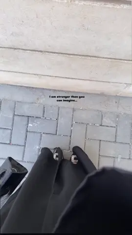 كلشي وسط روحي نهدم 