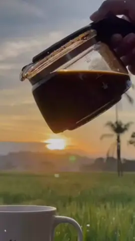 Sruput Kopi Pagimu Teman #ngopi #motivasi #jangkauanluas #sorotan #CapCut 