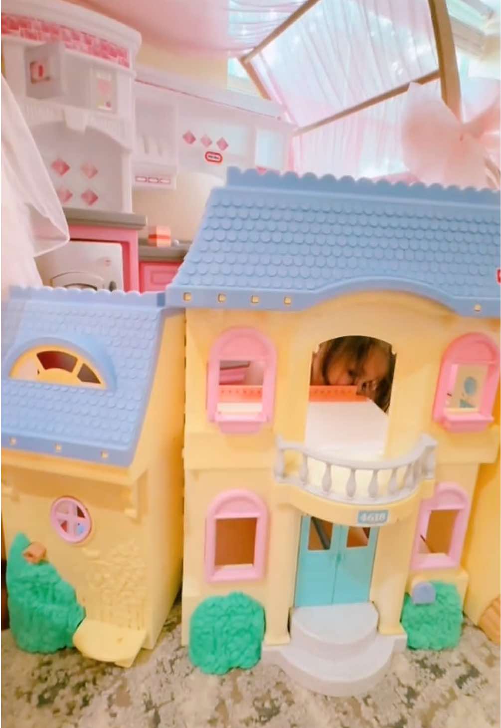 🏡✨ Once upon a time, a little dollhouse sat waiting for someone to bring it back to life. I found the 1997 Fisher Price Loving Family Dollhouse on Facebook Marketplace, and the moment I saw it, I knew it would officially be my favorite find to date. The fact that the is in vintage now makes my heart shake. 😭🌸 ✨ #motherhood #girlhood #childhoodmagic #whimsical 
