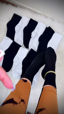 Yo amo usar calcetas 🧦 y todo el tiempo estoy comprando👌🖤 #socks  #socksforwomen #tiktokshopcreatorpick #fallfreshness #ofertas 