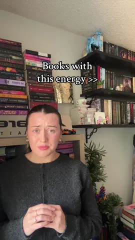 YOU GOTTA READ THESE ONES!!  #fantasybooktok #bookdragon #highfantasy #bookworm #reading 