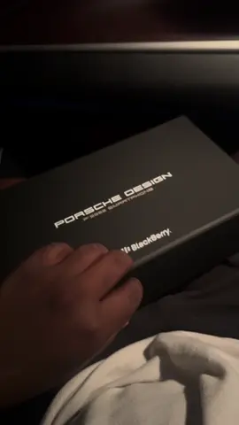 Not a watch but real business card 💰New one 😮‍💨🔥🔥#porsche #porschedesign #srilankan_tik_tok🇱🇰 #smartphone #🇱🇰lak_mawage_daruwo @janidu_perera @Kethaka de silva @𝗡𝗜𝗠𝗘ッ𝙰𝚛𝚝 @️Akein 