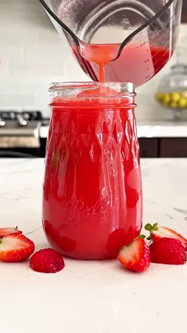 Strawberry Orange Juice anyone? So good over the ice on a summer day. @splashofgoodness  2 oranges  2 cups strawberries  Makes 18oz Made in my favorite Nama J2 juicer.  Linked in my bio with the discount code EVA10 to save $60 off.  It comes with free glass bottles of your choice at checkout.  Happy Thursday!  love Eva  #strawberries🍓 #juicing #juicingrecipes #juicingforhealth #detoxjuice  