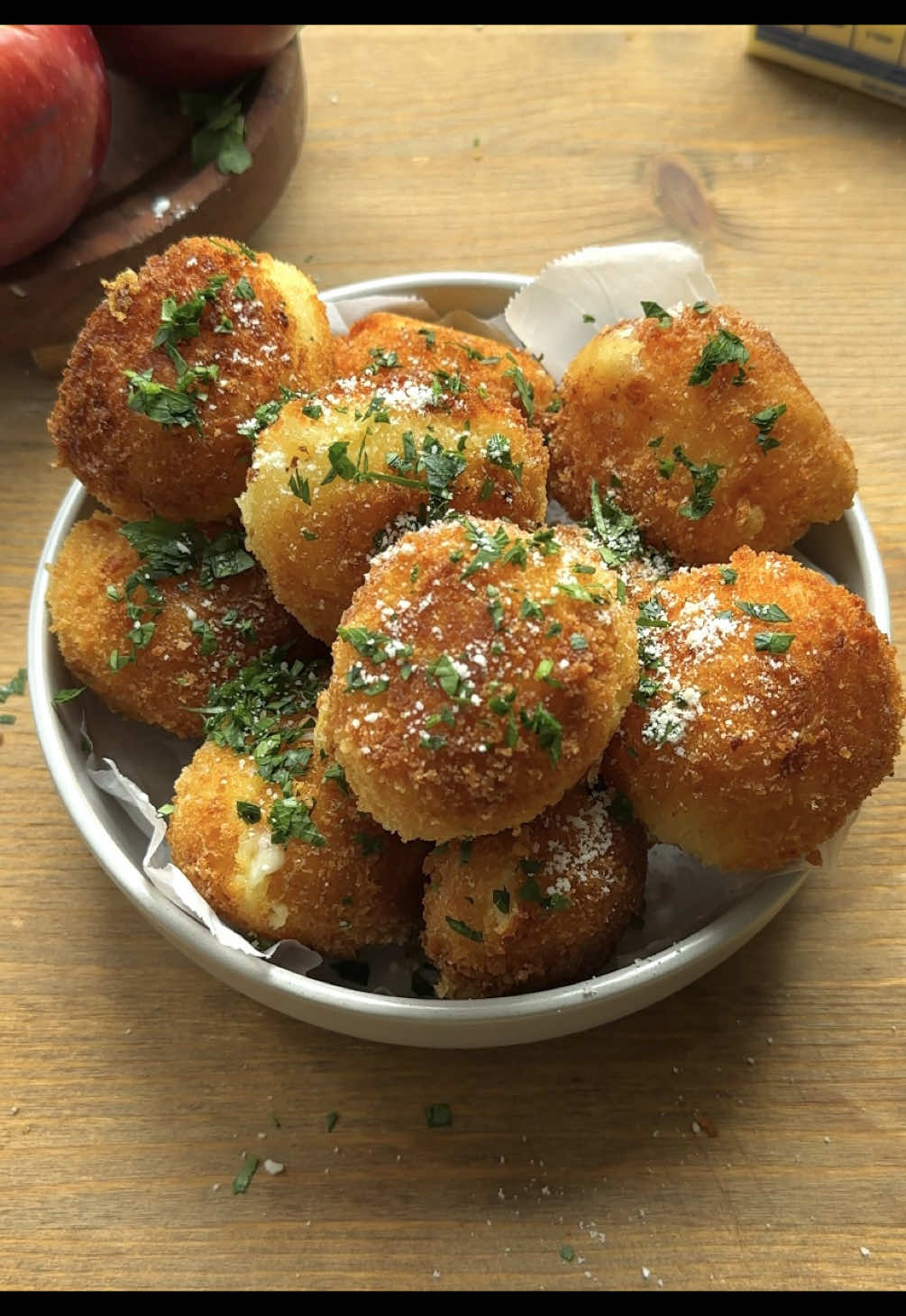 Replying to @⠀ Comment “YES” or “RECIPE” on this video on instagram and I’ll send you the link to the full free recipe! Cheesy Parmesan Potato Balls Where to find the recipe:  - you can click the link in my bio, it will take you to my website and then, search  Cheesy Parmesan Potato Balls - or visit 🔗 https://archersfood.com/cheesy-parmesan-potato-balls/ (or comment YES or RECIPE on my instagram and I’ll DM the link to you!) Search online: Cheesy Parmesan Potato Balls archersfood  Make sure you follow us or have the DMs open so we can send you the link, enjoy #potatorecipe #potatoes #creatorinsights #creatorsearchinsights #easydinner 