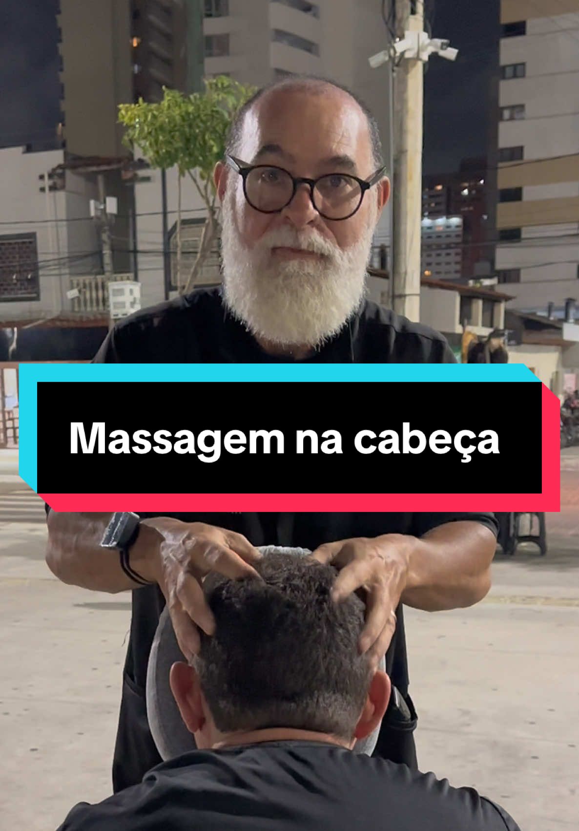 Massagem no pescoço é muito bom!  #PraiaDeIracema #QuickMassage #MassagemRelaxante #ASMRMassage #Fortaleza 