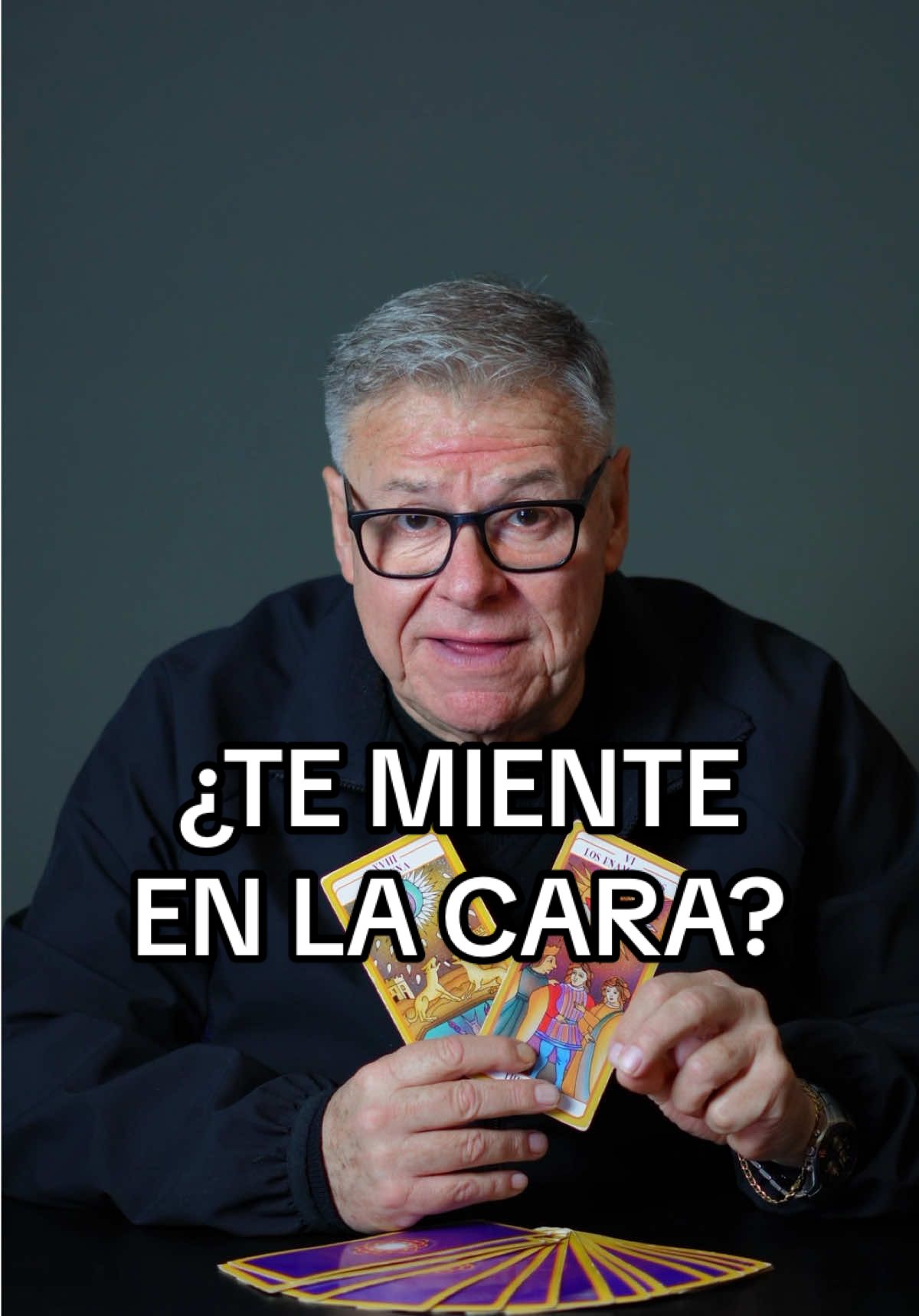 Te miente en la cara? #tarot #problemasdepareja #predicciones #tarotcards #retorno 