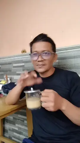 Tik tok terus  #lucu #tiktok #gayaditiktok #hiburan 