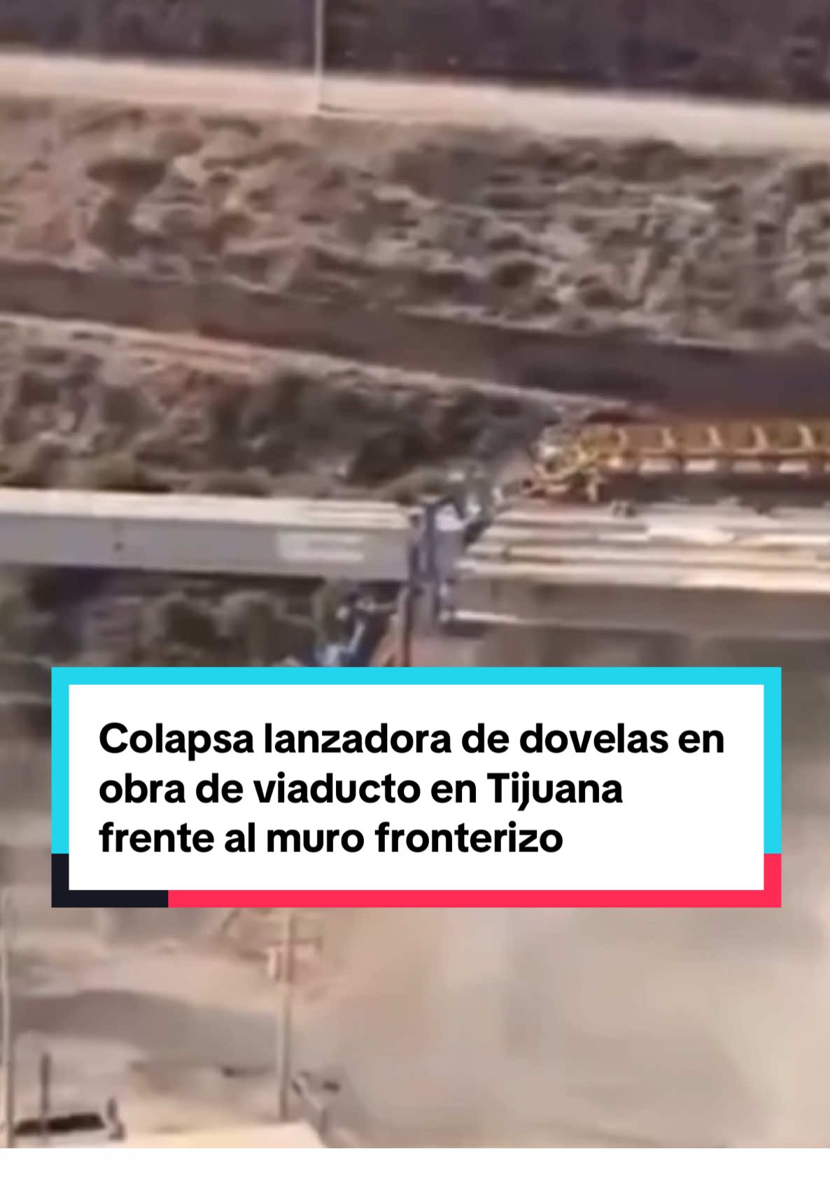 🚧 Colapsa lanzadora de dovelas en el viaducto elevado de Tijuana, obra a cargo de la Sedena. 📍 Sucedió en la colonia Libertad, zona del Cañón de Otay, frente al muro fronterizo. #TeInformo24hrs #noticiasmexico #Tijuana #Sedena #Infraestructura 