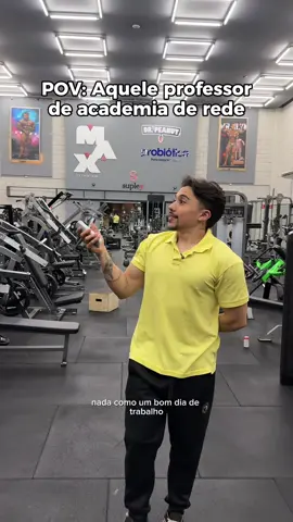 Com certeza ela não faz ginástica... @amandarodriguesb_  - Camiseta da Berzerk, use o cupom: JOTA no site 🤝🏻 - #academia #humor #maromba #Fitness 
