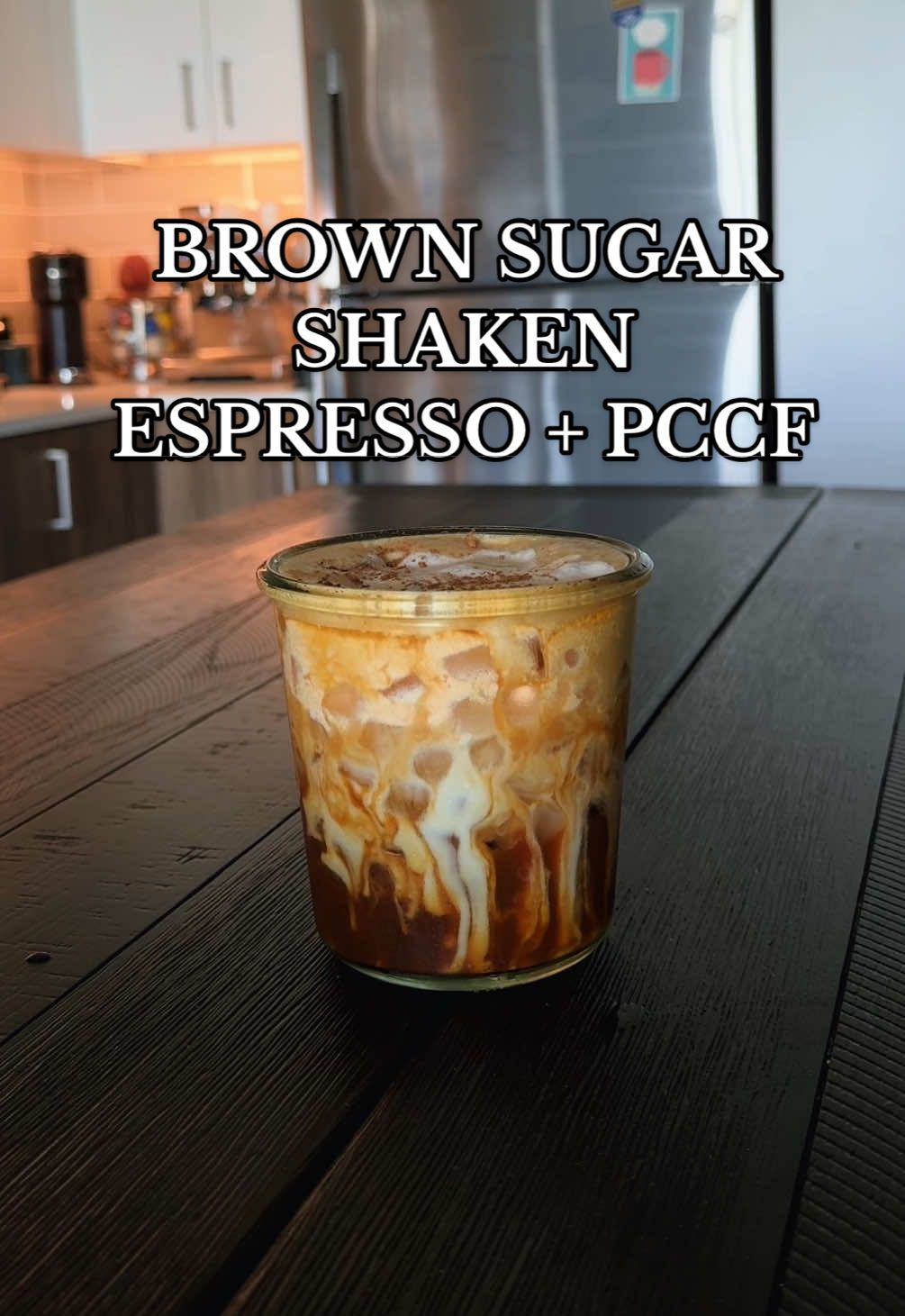this is actually fall in a cup #brownsugarshakenespresso #pumpkincreamcoldfoam #pumpkinspicelatte #icedlatte #pumpkinspice @weckjars 