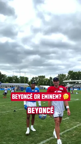 Always reppin’ 🤘🐝 #beyonce #enimen #houstontexans #nfl #funny 